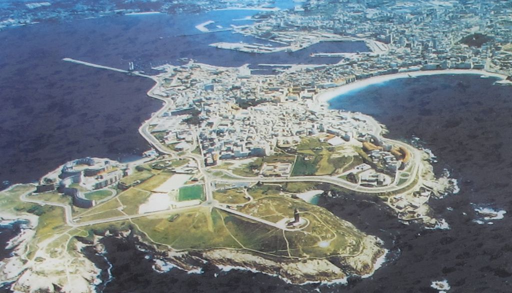 Luftaufnahme von A Coruña auf der Tafel