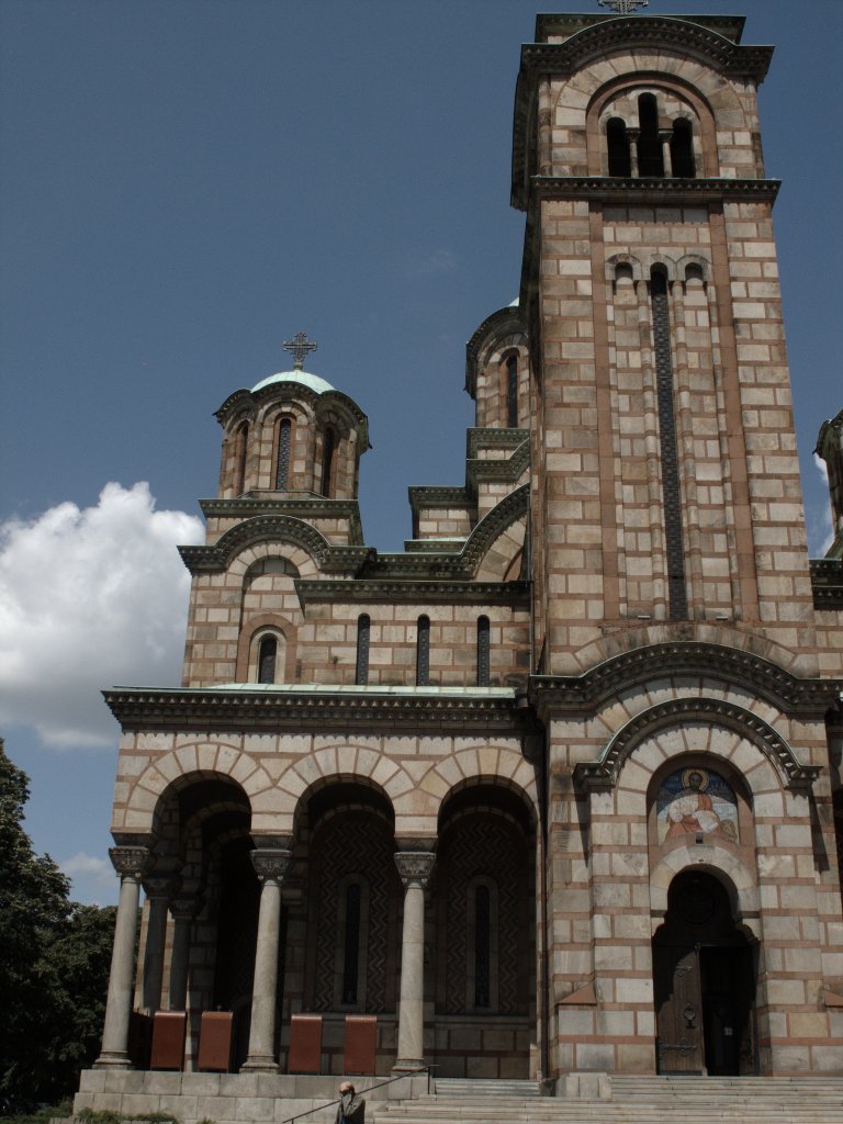 Etwa zeitgleich zum ersten Bauvorhaben der Kathedrale wurde 1941 die Markuskirche fertig