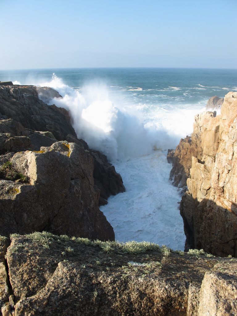 Brandung an der Punta Herminia