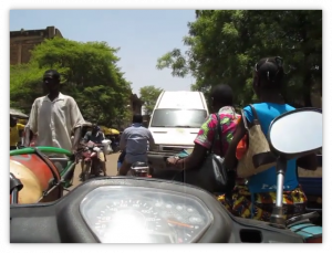 Im Schritttempo um den Grand Marché in Ouagadougou