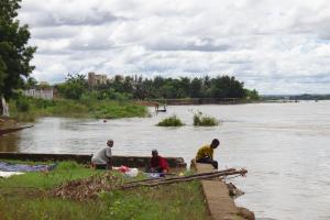 Am Niger in Bamako, Mali